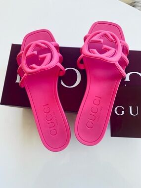 Authentic Gucci Pink Interlocking Logo Slide Sandals